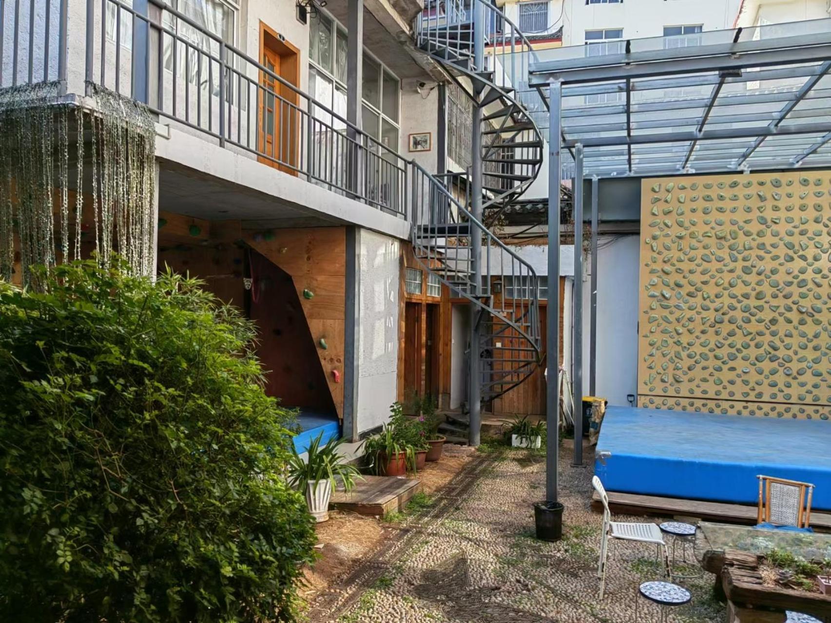 Lijiang Adventure Inn Exterior foto