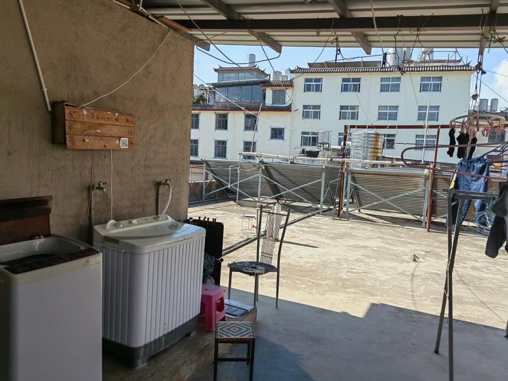 Lijiang Adventure Inn Exterior foto